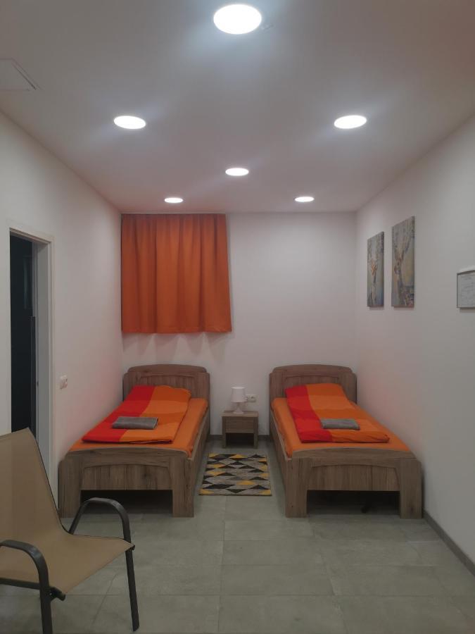 Apartamento Podlovics Tanya Panzió Kemecse Exterior foto